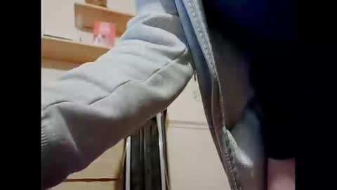 Small Hairy Uncut online show from 8, 12, 2024