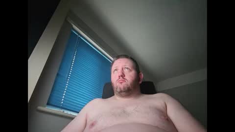 Snapshot of smallone19832 chatting on 7, 12, 2024 smallone19832 online show from 7, 12, 2024