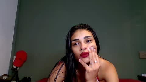 Snapshot of smallparismodel chatting on 8, 1, 2025 babyana online show from 8, 1, 2025
