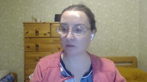 Snapshot of smart_rose chatting on 6, 1, 2025 smart_rose online show from 6, 1, 2025