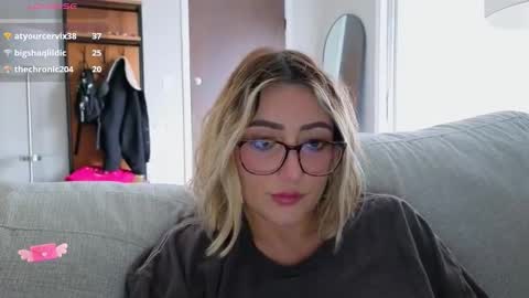 Smexy online show from 10, 3, 2026