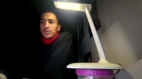 Snapshot of smilemorezzz chatting on 2, 10, 2025 smilemorezzz online show from 2, 10, 2025