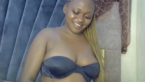 Snapshot of smiley_berry chatting on 5, 10, 2025 smiley_berry online show from 5, 10, 2025