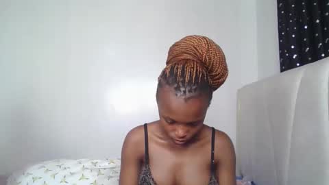 smiley luv1 online show from 13, 1, 2026