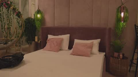 Snapshot of smiley_mia_ chatting on 26, 11, 2025 Mia online show from 26, 11, 2025