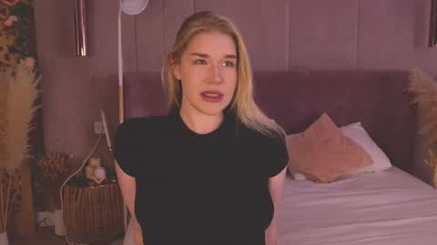Mia online show from 21, 7, 2026
