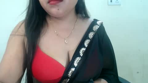 Snapshot of smiley_queen99 chatting on 20, 5, 2026 smiley online show from 20, 5, 2026