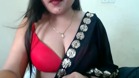 Snapshot of smiley_queen99 chatting on 2, 7, 2026 smiley online show from 2, 7, 2026
