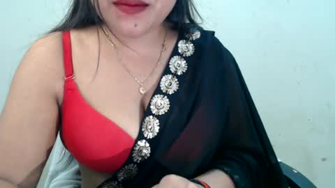 Snapshot of smiley_queen99 chatting on 12, 7, 2026 smiley online show from 12, 7, 2026