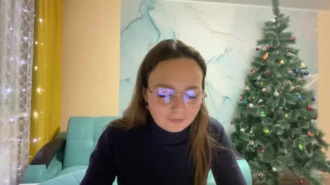 smiling_riddle online show from 20, 12, 2024