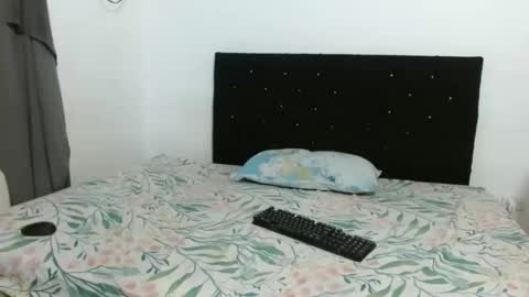 Snapshot of smith_and_mia chatting on 13, 12, 2025 Smith y Mia online show from 13, 12, 2025