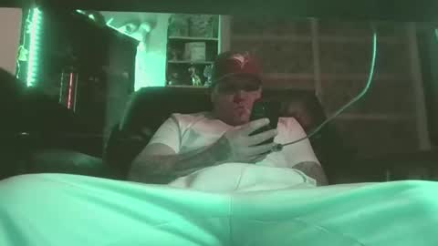 Snapshot of smoke4daddy chatting on 18, 12, 2025 Smoke4Daddy online show from 18, 12, 2025