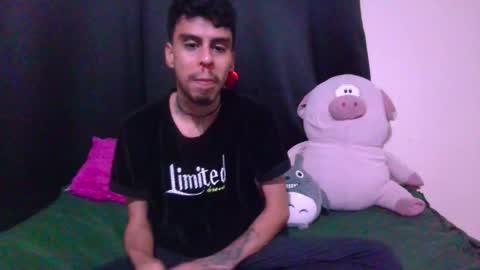 Snapshot of smoker00teddybear chatting on 29, 11, 2025 teddy online show from 29, 11, 2025