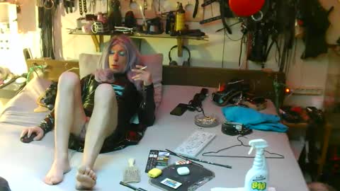 smokeslut365 online show from 8, 3, 2026