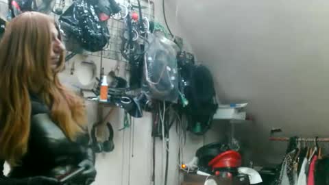 smokeslut365 online show from 22, 5, 2026