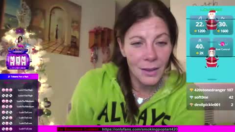 Snapshot of smokingpoptart420 chatting on 17, 12, 2024 WaterbongBarbie online show from 17, 12, 2024