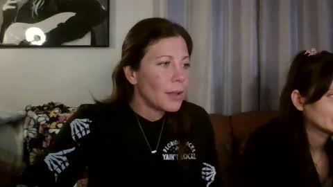 Snapshot of smokingpoptart420 chatting on 4, 1, 2025 WaterbongBarbie online show from 4, 1, 2025