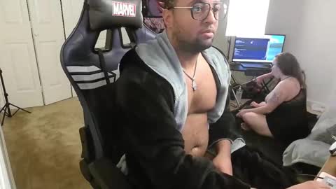 Smoothj2011 online show from 1, 2, 2025