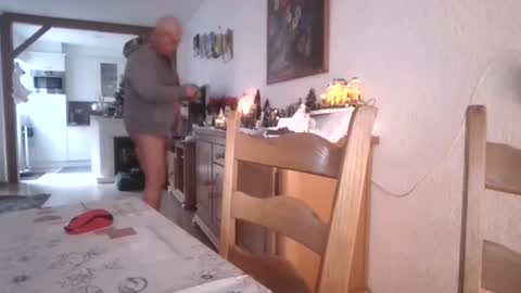 Snapshot of smoothy5460 chatting on 25, 12, 2024 smoothy5460 online show from 25, 12, 2024