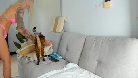 Snapshot of smurf19 chatting on 13, 12, 2024 Mary online show from 13, 12, 2024