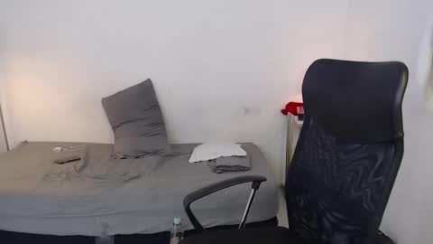 Snapshot of snak_master1 chatting on 18, 9, 2025 snak_master1 online show from 18, 9, 2025