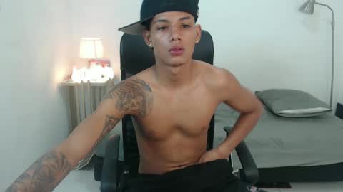 Snapshot of snak_master1 chatting on 3, 10, 2025 snak_master1 online show from 3, 10, 2025