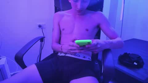 Snapshot of snak_master1 chatting on 20, 11, 2025 snak_master1 online show from 20, 11, 2025