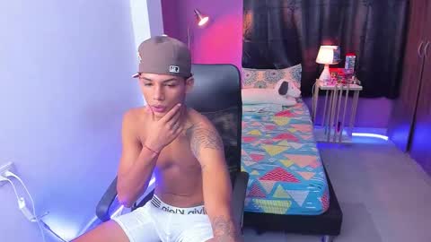 Snapshot of snak_master1 chatting on 28, 11, 2025 snak_master1 online show from 28, 11, 2025