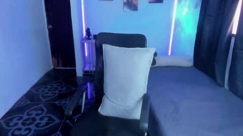 Snapshot of snak_master1 chatting on 1, 5, 2026 snak_master1 online show from 1, 5, 2026