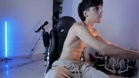 snakebutterfly online show from 19, 10, 2025