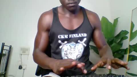 Snapshot of sneaky_link2 chatting on 3, 11, 2025 papi online show from 3, 11, 2025