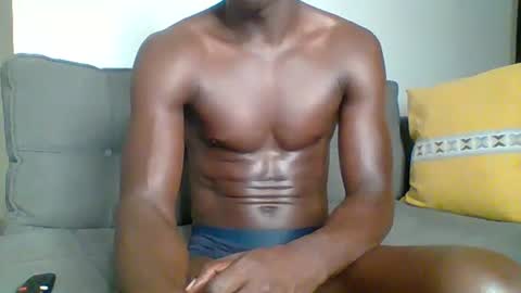 Snapshot of sneaky_link2 chatting on 12, 11, 2025 papi online show from 12, 11, 2025