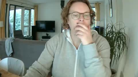 Snoeske and Woodwurm online show from 3, 12, 2024