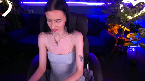 snow_whiteeex online show from 14, 1, 2025