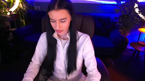 snow_whiteeex online show from 28, 1, 2025