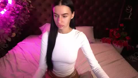 snow_whiteeex online show from 21, 10, 2025