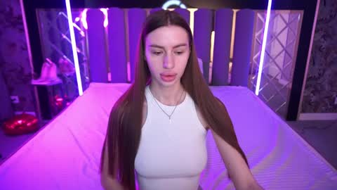 snow_whiteeex online show from 15, 4, 2026