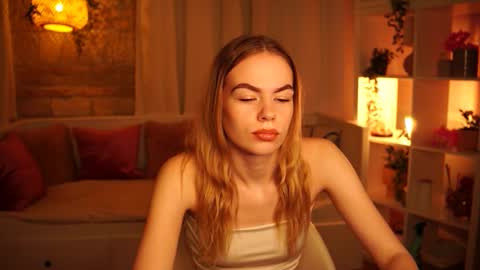 Snapshot of snowbarbieee chatting on 3, 12, 2024 Hanna online show from 3, 12, 2024