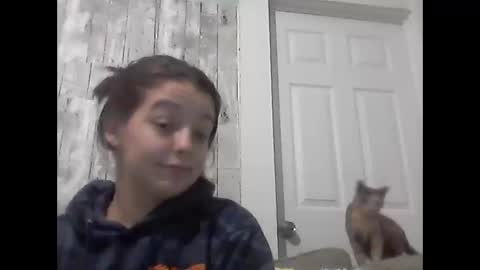 Snapshot of snowbunnie304 chatting on 15, 12, 2025 snowbunnie304 online show from 15, 12, 2025