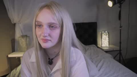 Snapshot of snowflakeskitty chatting on 22, 5, 2026 Ellie online show from 22, 5, 2026