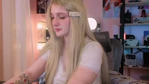 Snapshot of snowflakeskitty chatting on 5, 6, 2026 Ellie online show from 5, 6, 2026