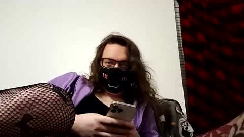 Snapshot of snowydoll00 chatting on 24, 11, 2025 snowydoll00 online show from 24, 11, 2025