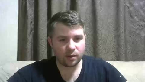 Snapshot of snowyqred chatting on 28, 10, 2025 Arthur online show from 28, 10, 2025