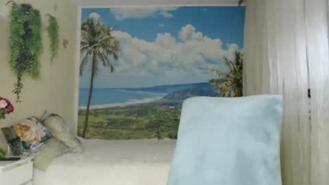 Snapshot of soaring_love chatting on 4, 12, 2025 Masha online show from 4, 12, 2025