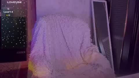 Snapshot of sofa_green chatting on 19, 12, 2025 lady sofi green online show from 19, 12, 2025