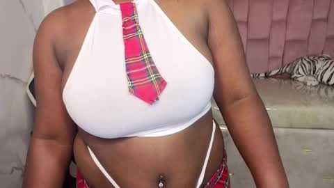 Snapshot of soffia_b chatting on 23, 10, 2025 soffia_b online show from 23, 10, 2025