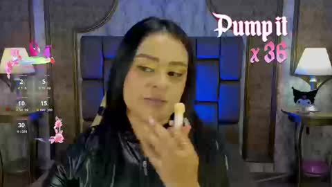 Snapshot of soffiqueen chatting on 13, 9, 2025 Schedule 1400 - 2100 gtm-5 online show from 13, 9, 2025