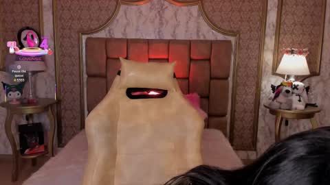 Snapshot of soffiqueen chatting on 3, 11, 2025 Schedule 1400 - 2100 gtm-5 online show from 3, 11, 2025