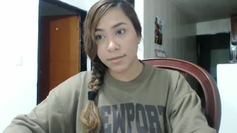 Snapshot of sofi4__ chatting on 17, 2, 2025 sofi online show from 17, 2, 2025