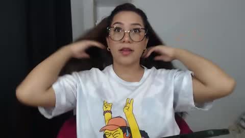 Snapshot of sofi4__ chatting on 5, 3, 2025 sofi online show from 5, 3, 2025